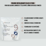 Un sachet de 500g de Poudre Décolorante Plex 9tons avec des caractéristiques en français affichées sur un fond gris clair. Dahlia Color Professionnel